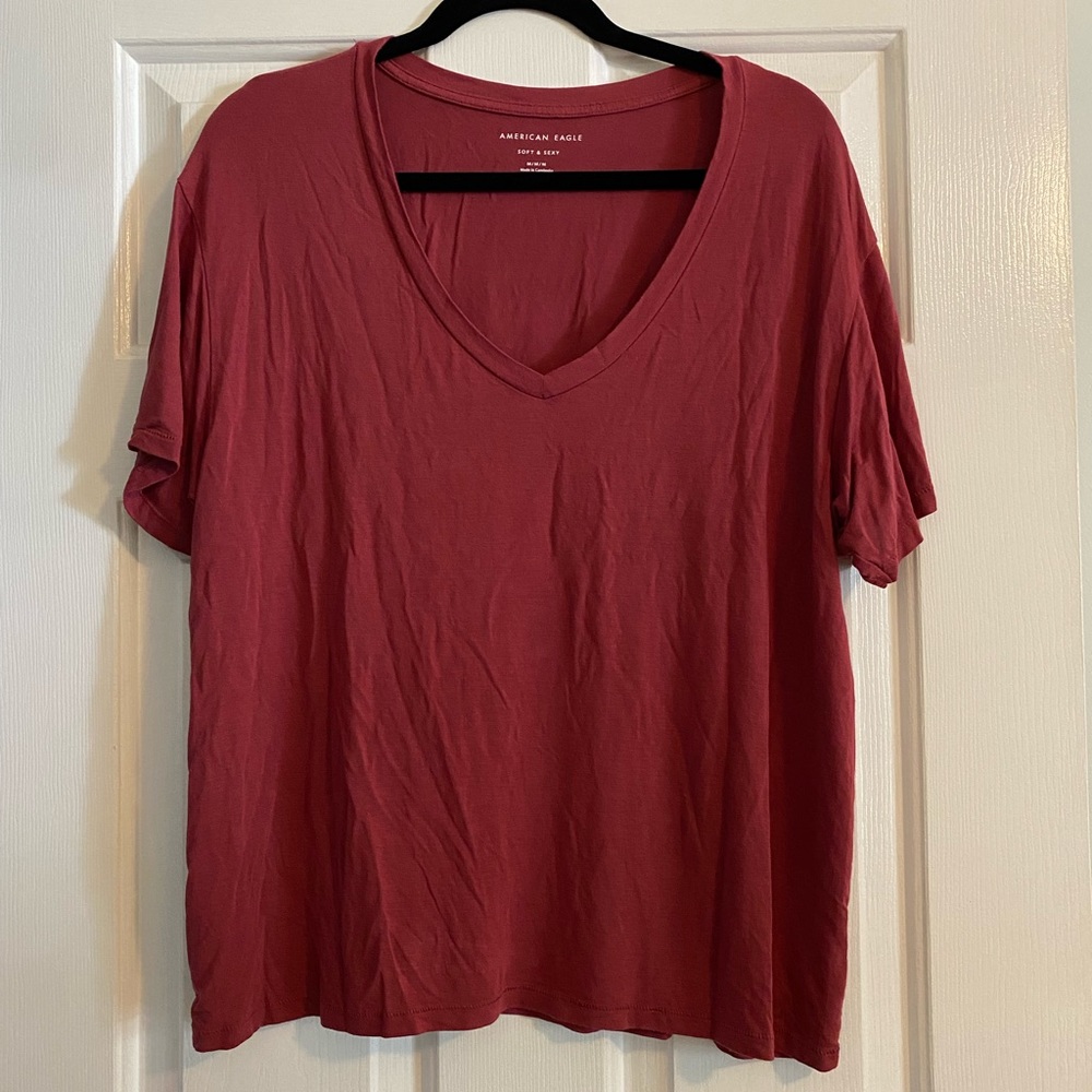 Arie soft & sexy tee - Dark pinkish/red color